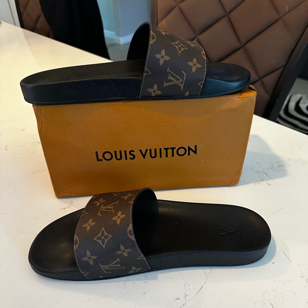 Louis Vuitton Black and Brown Sandals